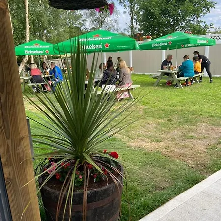 The Copper Still Bar Restaurant & Boutique Dromod