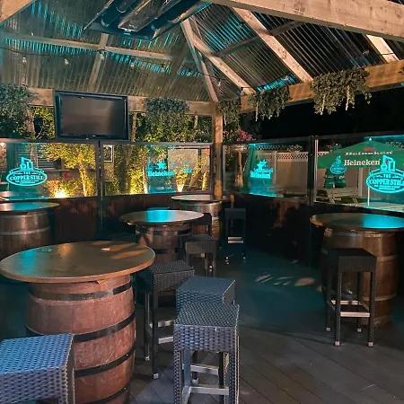 Hotel The Copper Still Bar Restaurant & Boutique