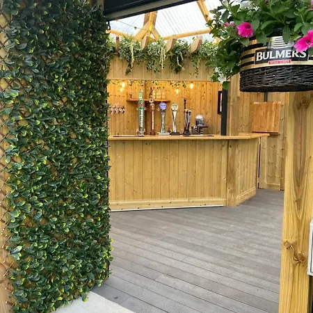 The Copper Still Bar Restaurant & Boutique Dromod