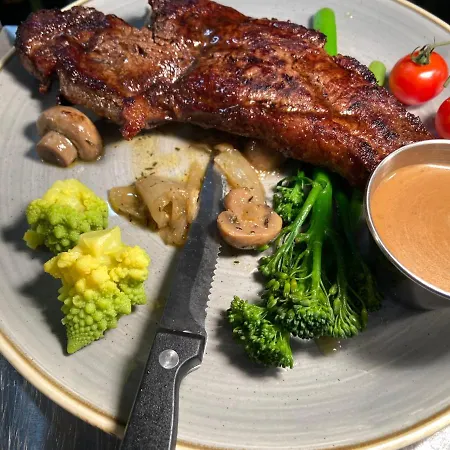 ホテル The Copper Still Bar Restaurant & Boutique