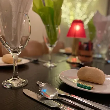 ホテル The Copper Still Bar Restaurant & Boutique *