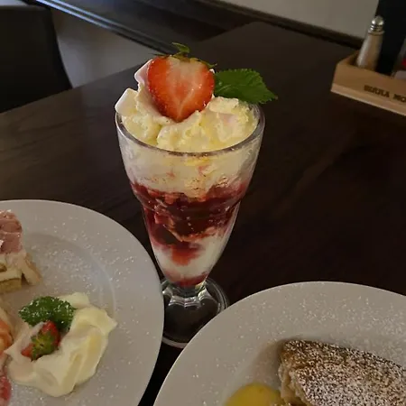 The Copper Still Bar Restaurant & Boutique * Dromod