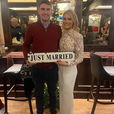 The Copper Still Bar Restaurant & Boutique فندق