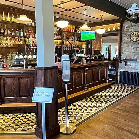 The Copper Still Bar Restaurant & Boutique 酒店 *
