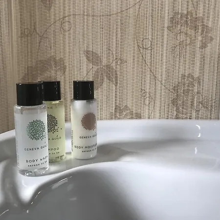 The Copper Still Bar Restaurant & Boutique Dromod