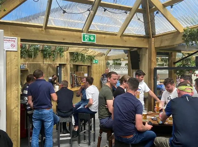 The Copper Still Bar Restaurant & Boutique * Dromod