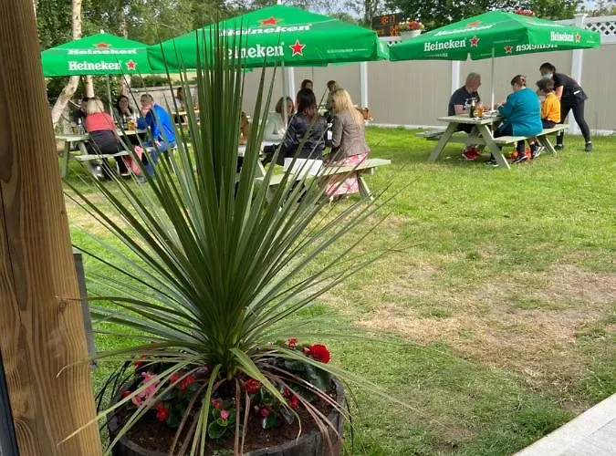 The Copper Still Bar Restaurant & Boutique Dromod