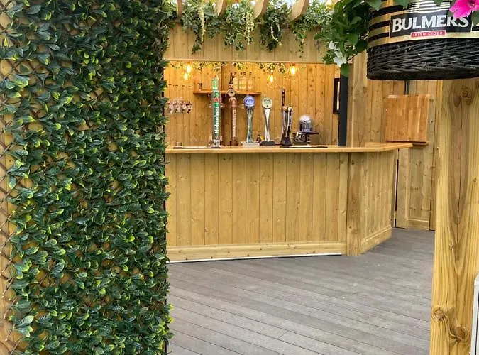 The Copper Still Bar Restaurant & Boutique Dromod