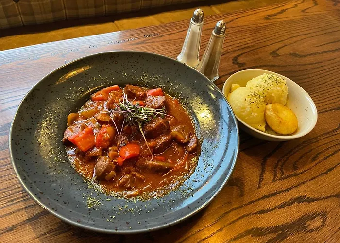 The Copper Still Bar Restaurant & Boutique 호텔