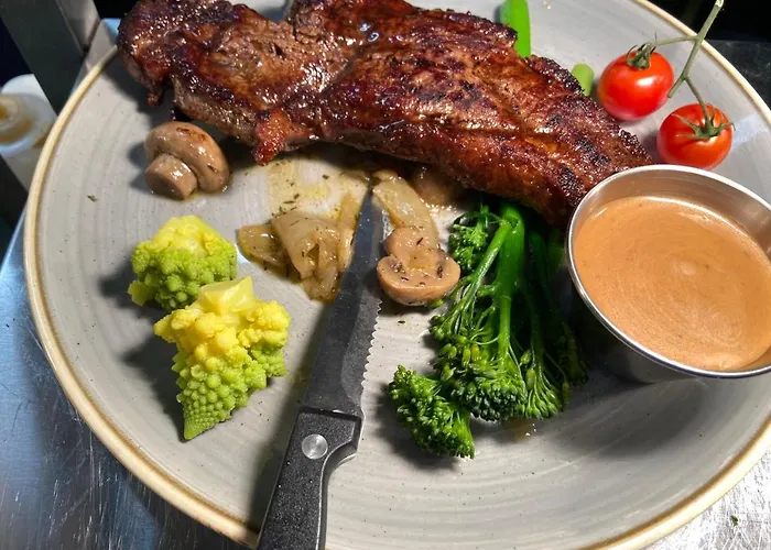 호텔 The Copper Still Bar Restaurant & Boutique