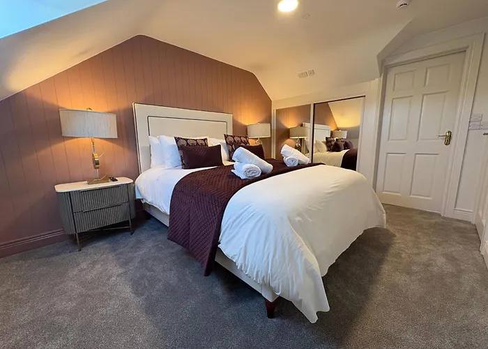 The Copper Still Bar Restaurant & Boutique Hotel Dromod